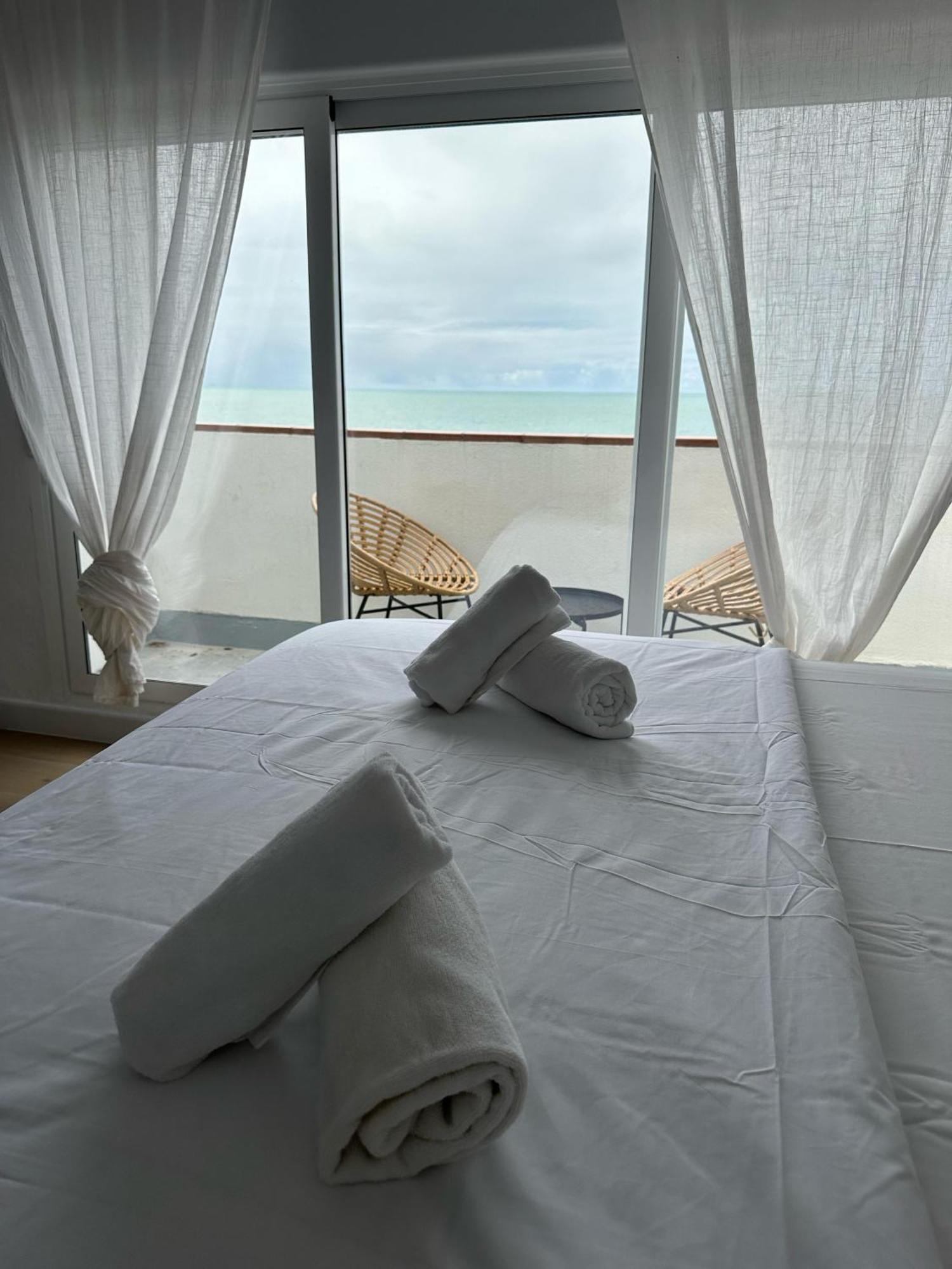 Gatu Villa Mar "Preferente Para Mayores De 25 Anos Y Familias " エル・プエルト・デ・サンタ・マリア エクステリア 写真